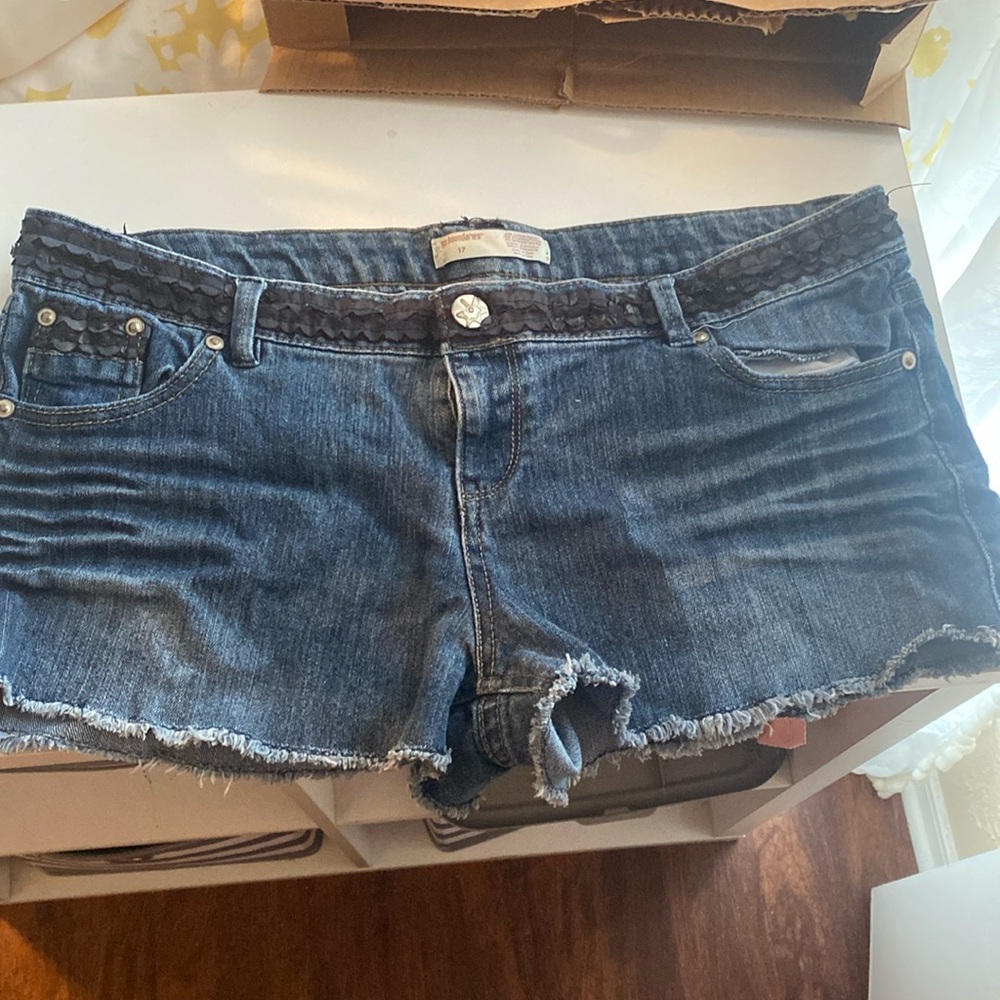 Low Rise Blue jean shorts with belt and pocket design